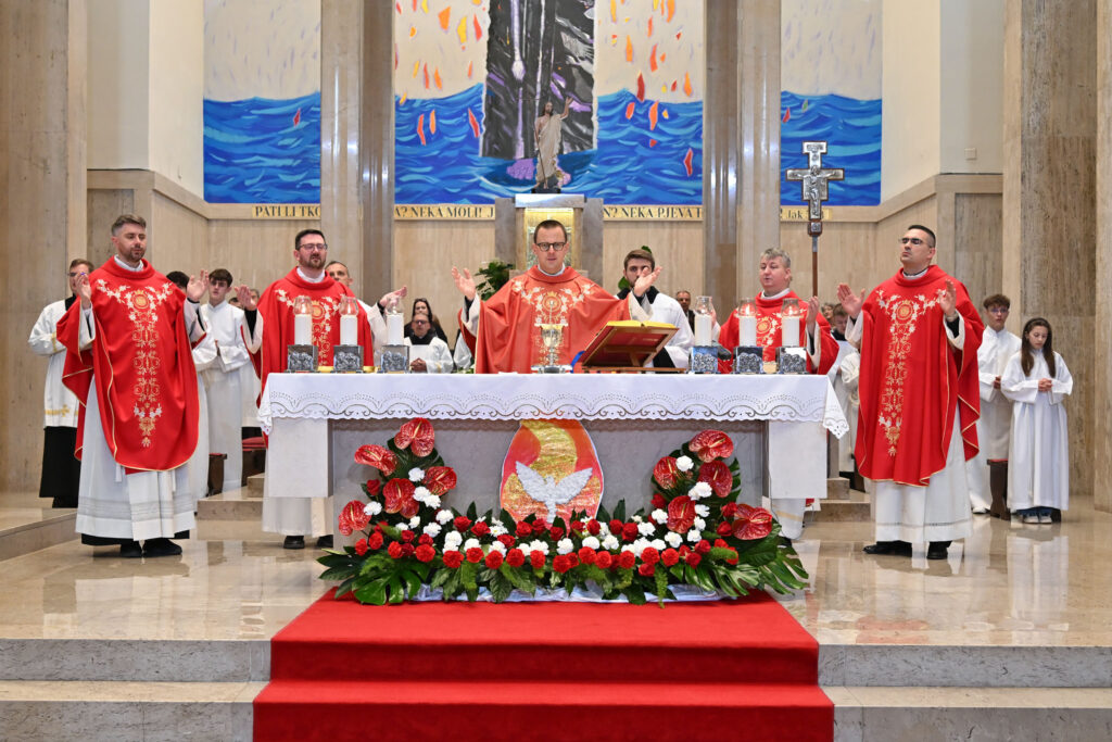 Slavlje Svete Potvrde – punine dara Duha Svetoga